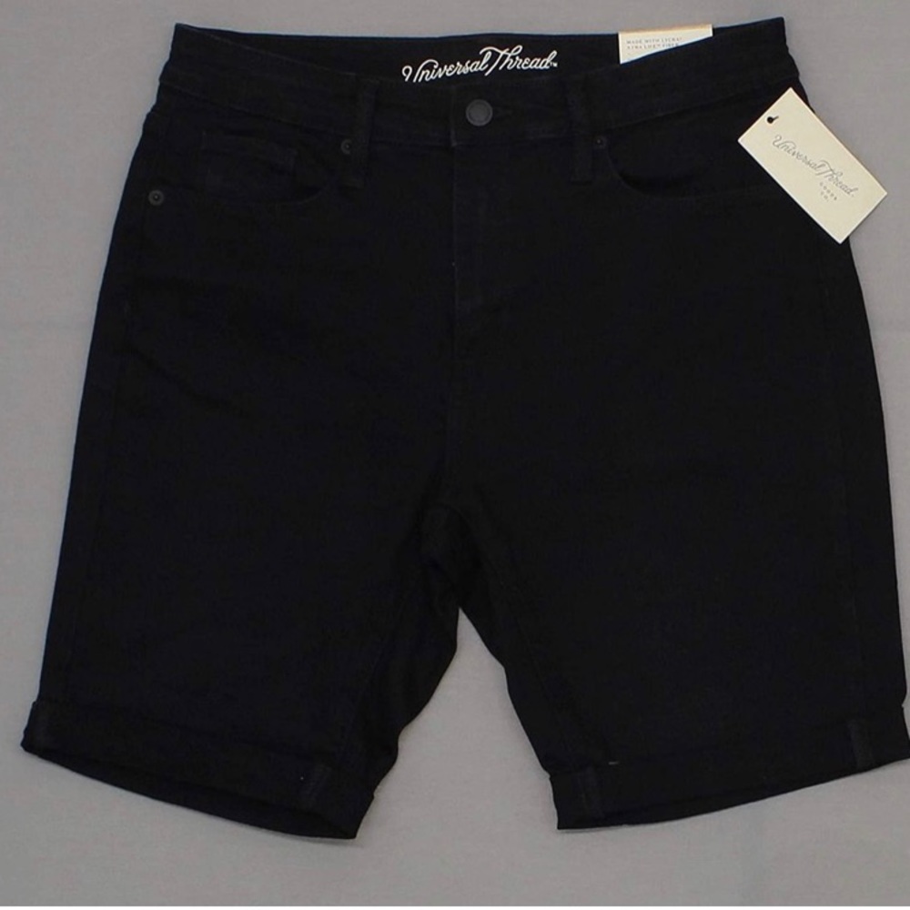 Black Universal Trend Bermuda Shorts
